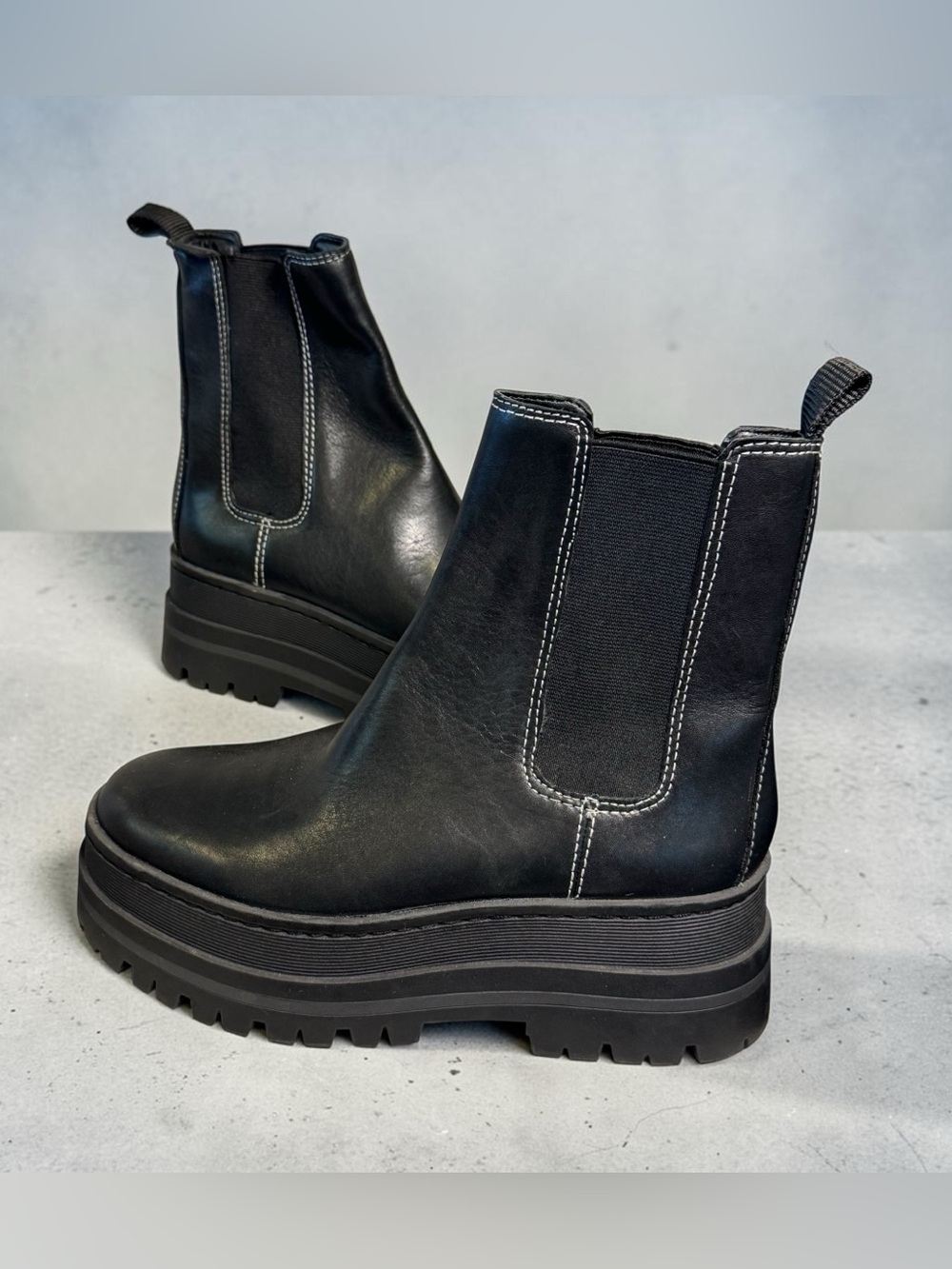 Marc Fisher Women’s Black leather Chelsea Platform Boots, size 6.5, NWOT